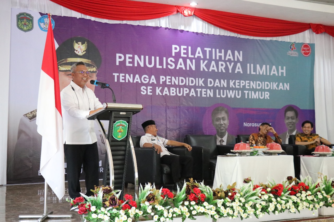 Bupati Budiman Buka Pelatihan Penulisan Karya Ilmiah Bagi Tenaga ...