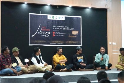 Peserta mengikuti kegiatan The Human Library “Bagaimana Jika Buku Bisa Berbicara?” di Gedung Perpustakaan Luwu Timur, Malili, Selasa (8/9/2026).