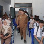 Wakil Bupati Luwu Muh Dhevy Bijak Pawindusaat memediasi penyelesaian secara damai terkait aksi tawuran yang melibatkan pelajar dan pemuda di Kecamatan Walenrang(Sumber: mediacenter.luwukab.go.id)