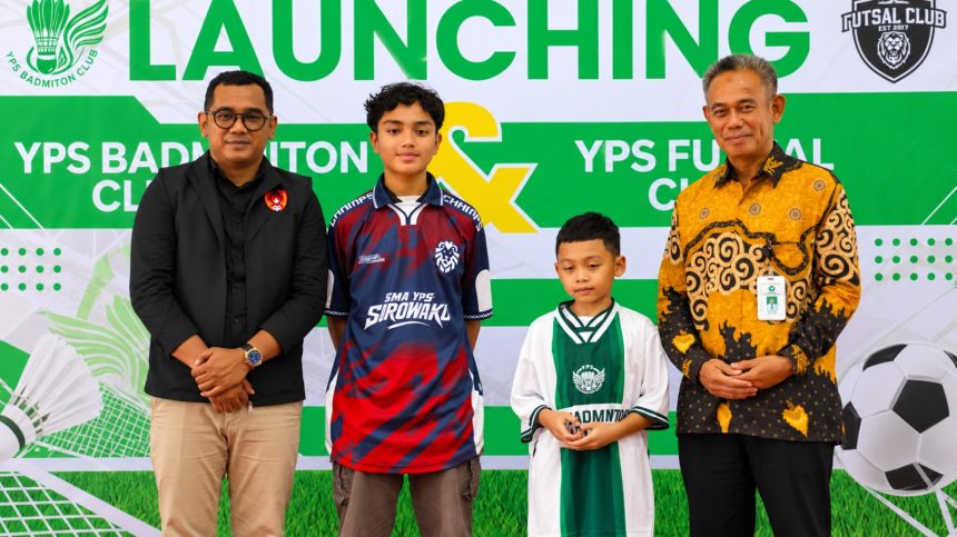 Ketua KONI Luwu Timur, Herawan Raditya dan Direktur Sekolah Umum YPS, Mahmudin saat peluncuran 2 klub Ekstrakutikuler, YPS Badminton Club dan YPS Futsal Club (Sumber: Sekum YPS)