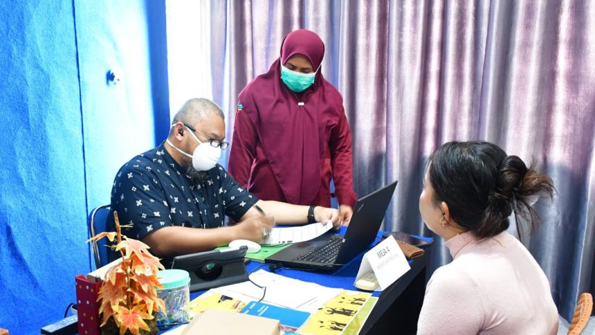 TP PKK Kota Palopo melaksanakan kegiatan Tracing TBC Terintegrasi dan Cek Kesehatan Gratis (CKG) di Kampus Universitas Cokroaminoto Palopo (UNCP) (Sumber: Dinas Kominfo SP Kota Palopo)